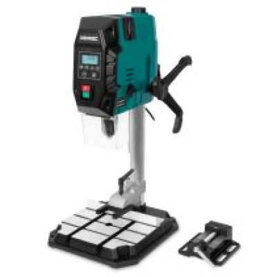 Pillar Drill 900W – With digital control panel and LCD display | Incl. Accessories