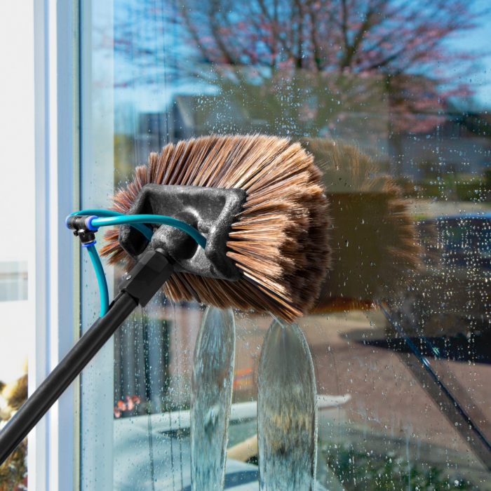 Telescopic wash brush – 6,50m | Incl. multi-purpose brush, 2-in-1 window cleaner, hose and soap dispenser